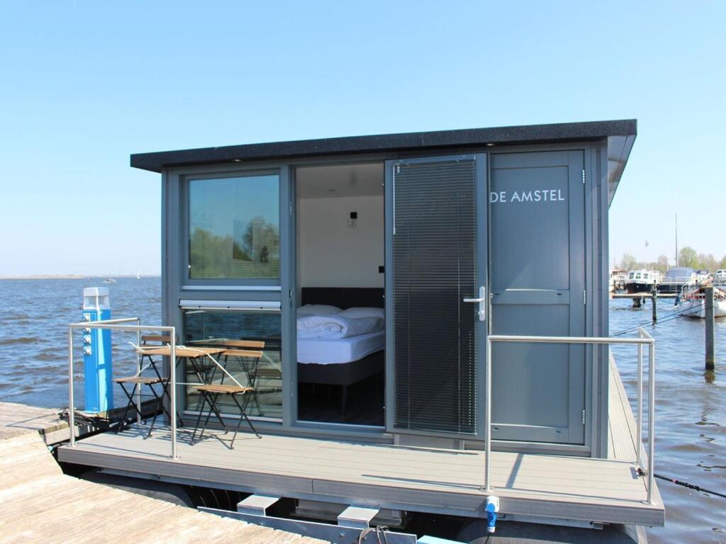 Uitgeest Modern Houseboat With Air Conditioning Located In Marina מראה חיצוני תמונה