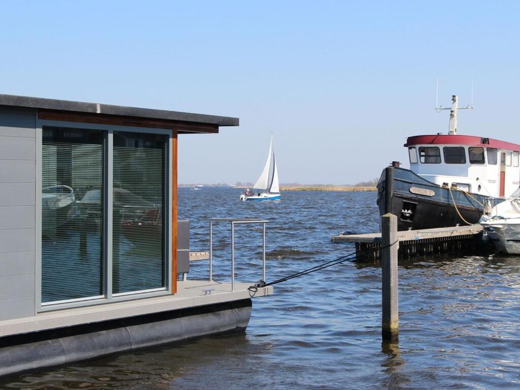 Uitgeest Modern Houseboat With Air Conditioning Located In Marina מראה חיצוני תמונה