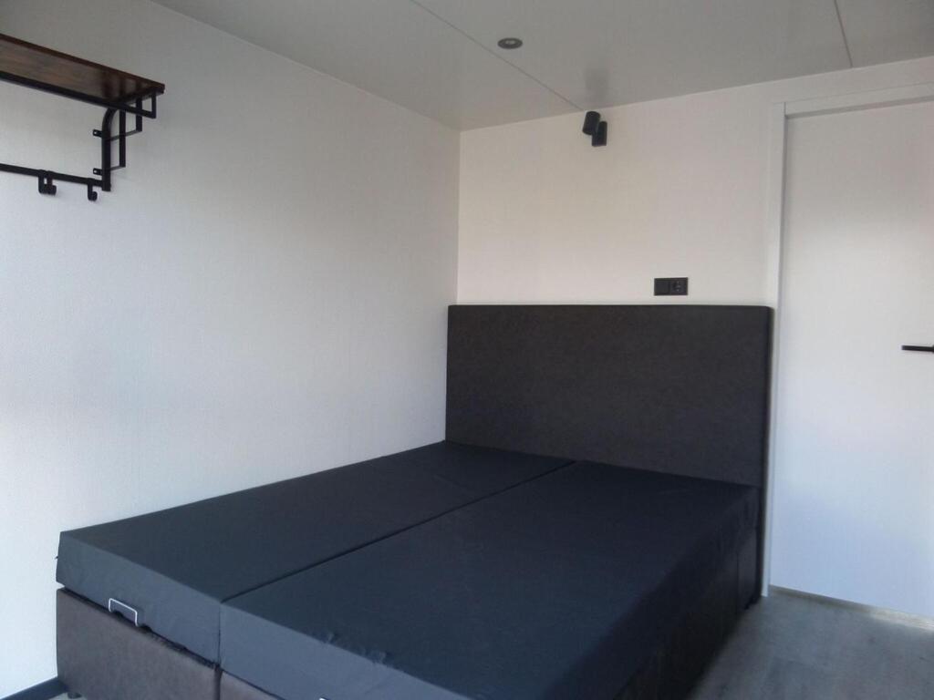 Uitgeest Modern Houseboat With Air Conditioning Located In Marina מראה חיצוני תמונה