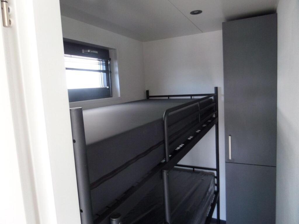 Uitgeest Modern Houseboat With Air Conditioning Located In Marina מראה חיצוני תמונה